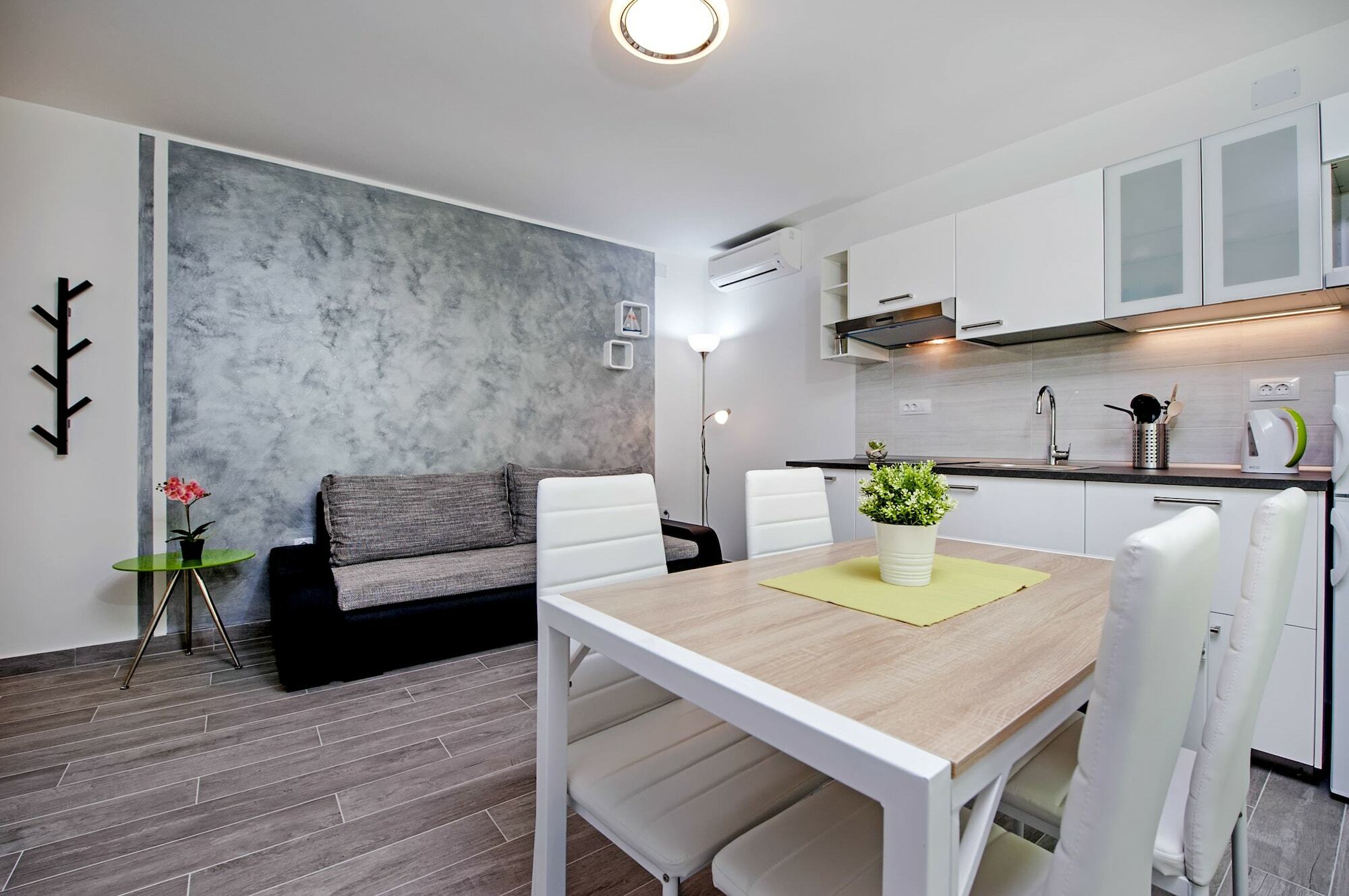 Apartment And Studio Tereza Rovinj Exteriör bild